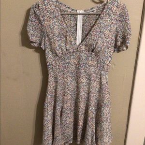 Lulu’s Floral V neck